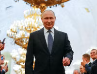 [ẢNH] Bộ Quốc phòng Nga đã chi 24 tỷ USD cho khí tài quân sự gì?