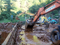 Hiện trường sạt lở nghiêm trọng ở đèo Bảo Lộc, giao thông tê liệt