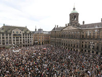 [ẢNH] Biểu tình phản đối phân biệt sắc tộc lan rộng ra nhiều quốc gia trên thế giới