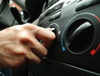 [ẢNH] Sử dụng điều hoà và vệ sinh ô tô đúng cách phòng chống lây nhiễm Covid-19