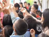 [ẢNH] Trung thu vui với những đứa trẻ nghèo dân tộc La Hủ