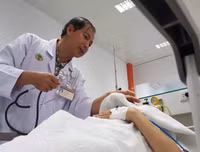 [ẢNH] Cha mẹ liệu đã hiểu được tâm lý tuổi vị thành niên của con?