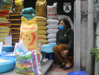 [ẢNH] Người dân thực hiện cách ly toàn xã hội trong tâm lí tự tin chiến thắng Covid-19