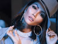 [ẢNH] Lạ mắt khi H'Hen Niê biến hóa với mái tóc dài