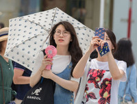 [ẢNH] Nắng nóng đỉnh điểm, nhiều người Nhật tử vong vì sốc nhiệt