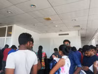 [ẢNH] Thảm kịch đánh bom ngày Phục Sinh ở Sri Lanka, khiến hàng trăm người thương vong