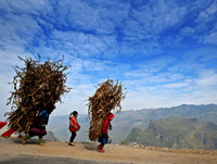 [Ảnh] Lên đỉnh Mã Pì Lèng khám phá chốn 