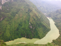 [Ảnh] Lên đỉnh Mã Pì Lèng khám phá chốn 