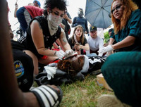 [ẢNH] Biểu tình bùng phát thành bạo động tại Mỹ sau sai lầm của viên cảnh sát Minneapolis