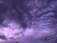 [ẢNH] Bầu trời Nhật Bản chuyển màu tím 