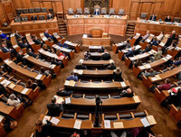 [ẢNH] Người dân thế giới giữ khoảng cách nơi công cộng trong dịch Covid-19