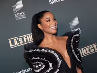 [ẢNH] Những trang phục đẳng cấp của NTK Công Trí tỏa sáng cùng sao ngoại