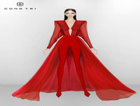 [ẢNH] Những trang phục đẳng cấp của NTK Công Trí tỏa sáng cùng sao ngoại