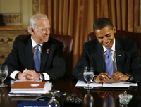 [ẢNH] Tình bạn đáng ngưỡng mộ giữa Cựu Tổng thống Mỹ Barack Obama và ứng viên Tổng thống Joe Biden