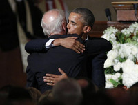 [ẢNH] Tình bạn đáng ngưỡng mộ giữa Cựu Tổng thống Mỹ Barack Obama và ứng viên Tổng thống Joe Biden