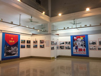 [ẢNH] Cờ đỏ sao vàng, biểu ngữ rợp trời Hà Nội mừng các ngày Lễ lịch sử của đất nước