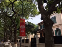 [ẢNH] Cờ đỏ sao vàng, biểu ngữ rợp trời Hà Nội mừng các ngày Lễ lịch sử của đất nước