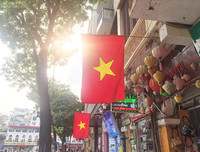 [ẢNH] Cờ đỏ sao vàng, biểu ngữ rợp trời Hà Nội mừng các ngày Lễ lịch sử của đất nước