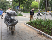 [ẢNH] Cờ đỏ sao vàng, biểu ngữ rợp trời Hà Nội mừng các ngày Lễ lịch sử của đất nước