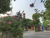 [ẢNH] Cờ đỏ sao vàng, biểu ngữ rợp trời Hà Nội mừng các ngày Lễ lịch sử của đất nước