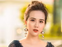 [ẢNH] Những bà mẹ đơn thân ‘nóng bỏng’ nhất làng giải trí Việt