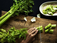 [ẢNH] Những kiểu ăn rau tưởng ngon bổ nhưng lại độc hại vô cùng