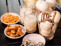 [ẢNH] Trà sữa dẻo và loạt món ngon mới lạ khiến tín đồ ăn vặt thích mê