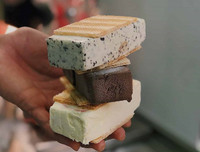 [ẢNH] Trà sữa dẻo và loạt món ngon mới lạ khiến tín đồ ăn vặt thích mê