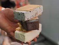 [ẢNH] Trà sữa dẻo và loạt món ngon mới lạ khiến tín đồ ăn vặt thích mê