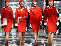 [ẢNH] Chiêm ngưỡng những mẫu đồng phục tiếp viên hàng không ấn tượng nhất thế giới