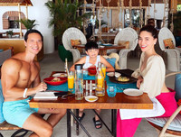 [ẢNH] Bộ ảnh đẹp như mơ của Hà Hồ - Kim Lý tại khu nghỉ dưỡng Maldives