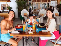 [ẢNH] Bộ ảnh đẹp như mơ của Hà Hồ - Kim Lý tại khu nghỉ dưỡng Maldives