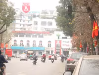 [ẢNH] Lãng mạn Hà Nội mùa cây thay lá