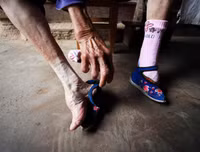 [ẢNH] Những phong tục kỳ lạ nhất của các bộ tộc trên thế giới