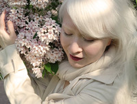 [ẢNH] Ngỡ ngàng trước vẻ đẹp khác biệt của những người mẫu bạch tạng nổi tiếng thế giới