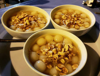 [ẢNH] 12 món chè nóng đặc trưng cho mùa đông Hà Nội