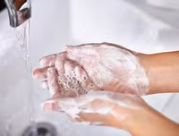 [ẢNH] Phương thức lây lan của virus corona mới và cách phòng ngừa virus corona tấn công