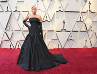 [ẢNH] Chuyện lạ Oscar 2019: Nam tài tử tự tin mặc váy 