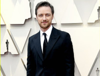 [ẢNH] Chuyện lạ Oscar 2019: Nam tài tử tự tin mặc váy 