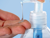 [ẢNH] Người dân nên dùng gì để thay thế khi nước rửa tay 