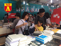 [ẢNH] Đông đảo người dân Hà Nội 