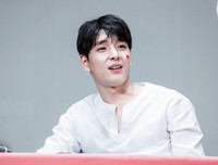 [ẢNH] Tội lỗi dơ bẩn đằng sau vẻ hào nhoáng của loạt nam thần và các 