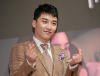 [ẢNH] Tội lỗi dơ bẩn đằng sau vẻ hào nhoáng của loạt nam thần và các 