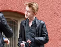 [ẢNH] Cuộc sống đầy thăng trầm của Macaulay Culkin – sao nhí phim 