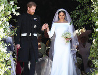 [ẢNH] Chiêm ngưỡng 12 mẫu váy cưới đẹp nhất trong lịch sử Hoàng gia các nước