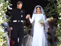 [ẢNH] Chiêm ngưỡng 12 mẫu váy cưới đẹp nhất trong lịch sử Hoàng gia các nước