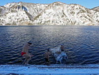 [ẢNH] Trầm trồ nhìn người dân xứ lạnh 