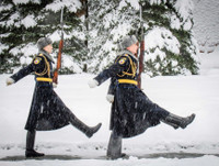 [ẢNH] Trầm trồ nhìn người dân xứ lạnh 