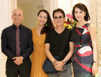 [ẢNH] Những cặp vợ chồng chênh lệch hàng chục tuổi của showbiz Việt nhưng vẫn hạnh phúc bền lâu