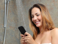 [ẢNH] Loạt thói quen tai hại khiến điện thoại di động nhanh xuống cấp